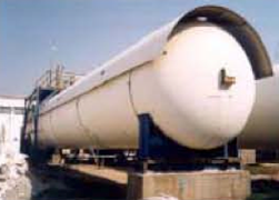 Figure 5: (a) Horizontal-cylindrical industrial pressure vessel